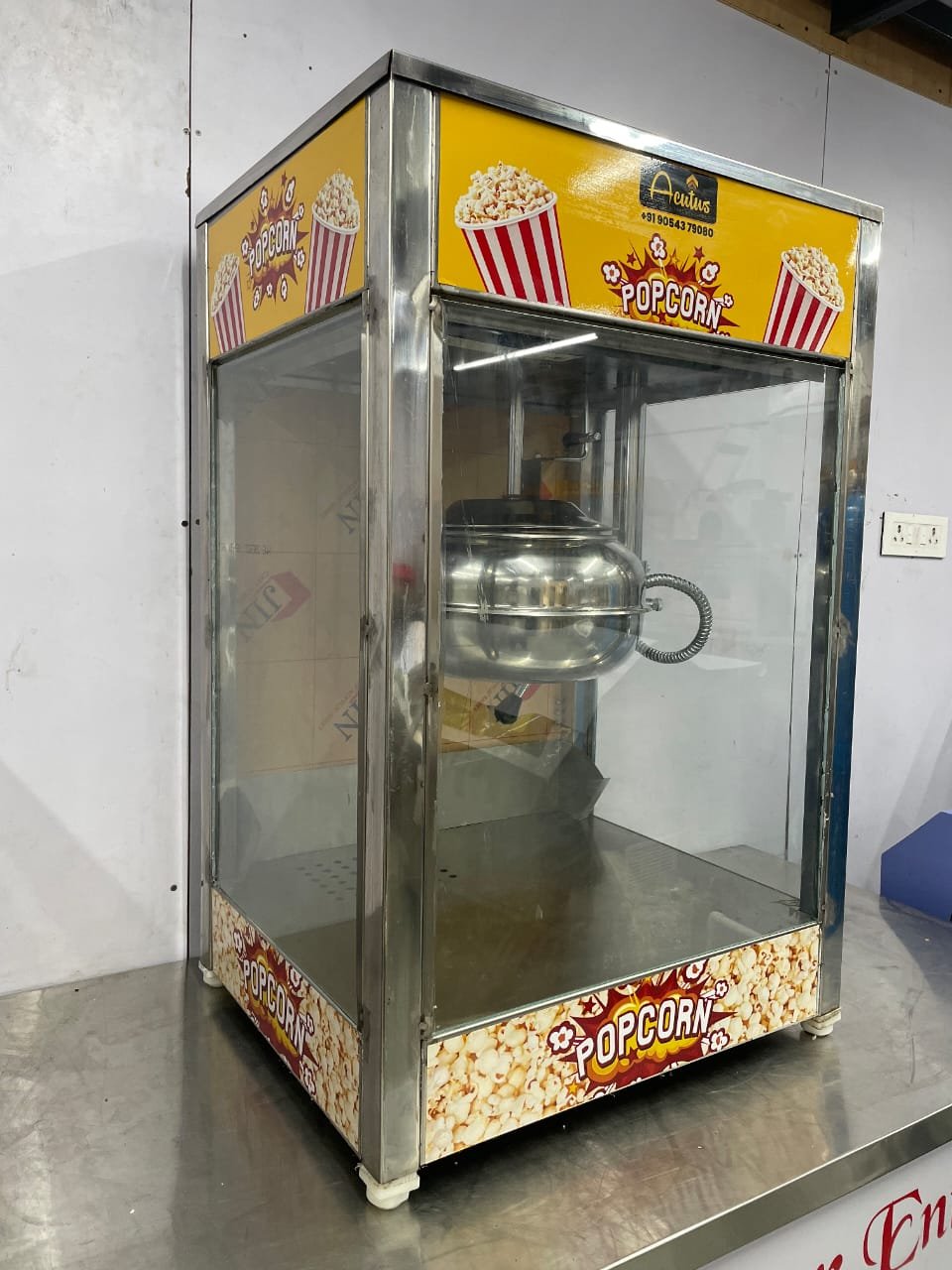 Table Top Gas Popcorn Machine, angled view