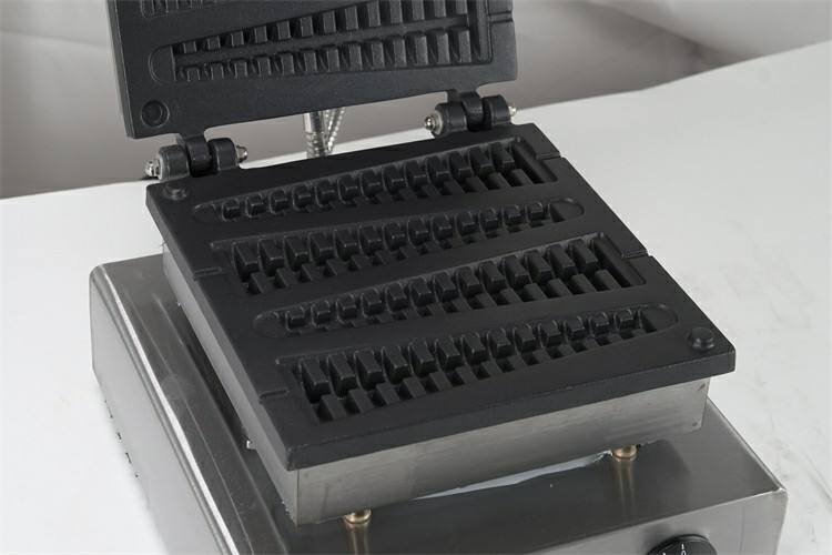 Lolly waffle maker rear view with specification label